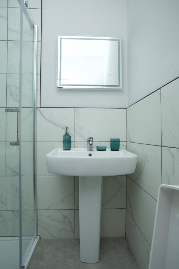 Lincoln House Apartments Бакстон Экстерьер фото